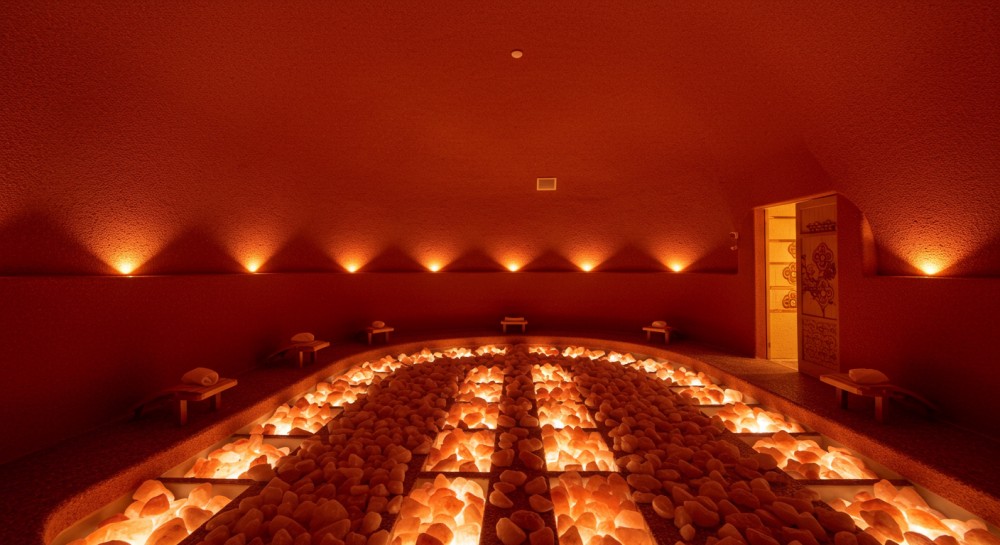 サウナと岩盤浴の違いとは？効果・メリット・選び方を徹底解説のサムネイル画像