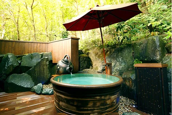 貸切露天風呂かがおう