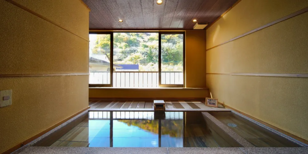 リラックス暗闇風呂　月の湯