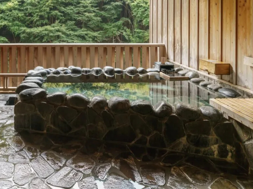 貸切露天風呂（岩風呂）