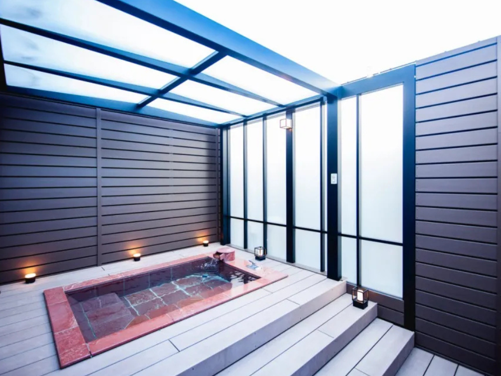 露天付き家族風呂「霧・凪」