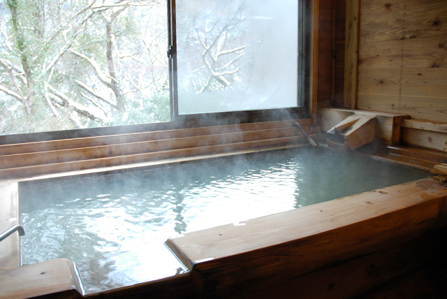 ひのき風呂（内風呂）のサムネイル画像