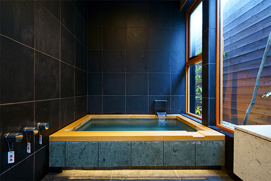 十和田石の湯のサムネイル画像