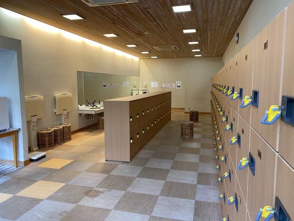 あさぎりの湯 洋風脱衣所の施設画像 - 11