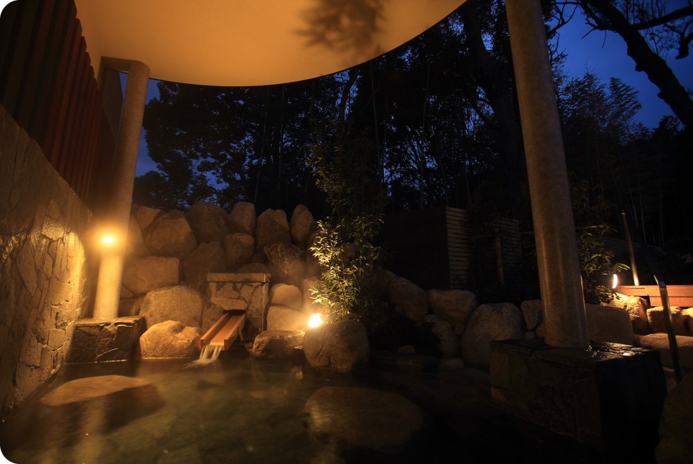 〝月〟モチーフの湯の施設画像 - 12