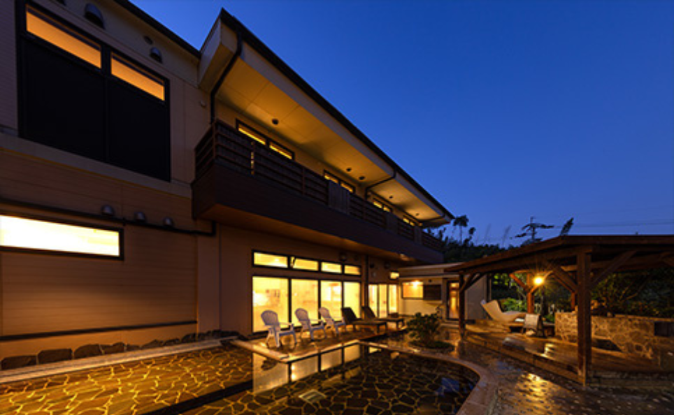 露天風呂（写真は男性風呂）の施設画像 - 10