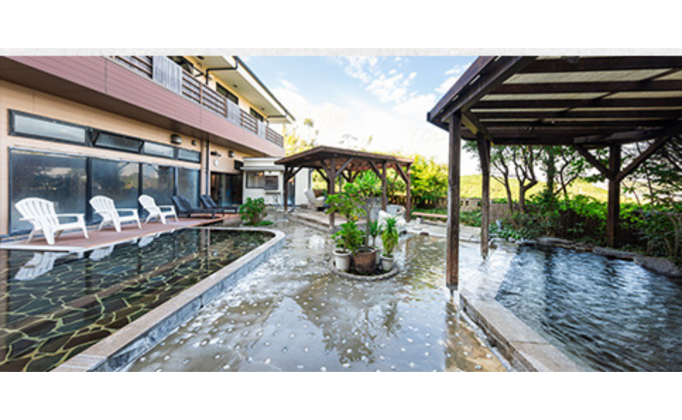 露天風呂（写真は男性風呂）の施設画像 - 11