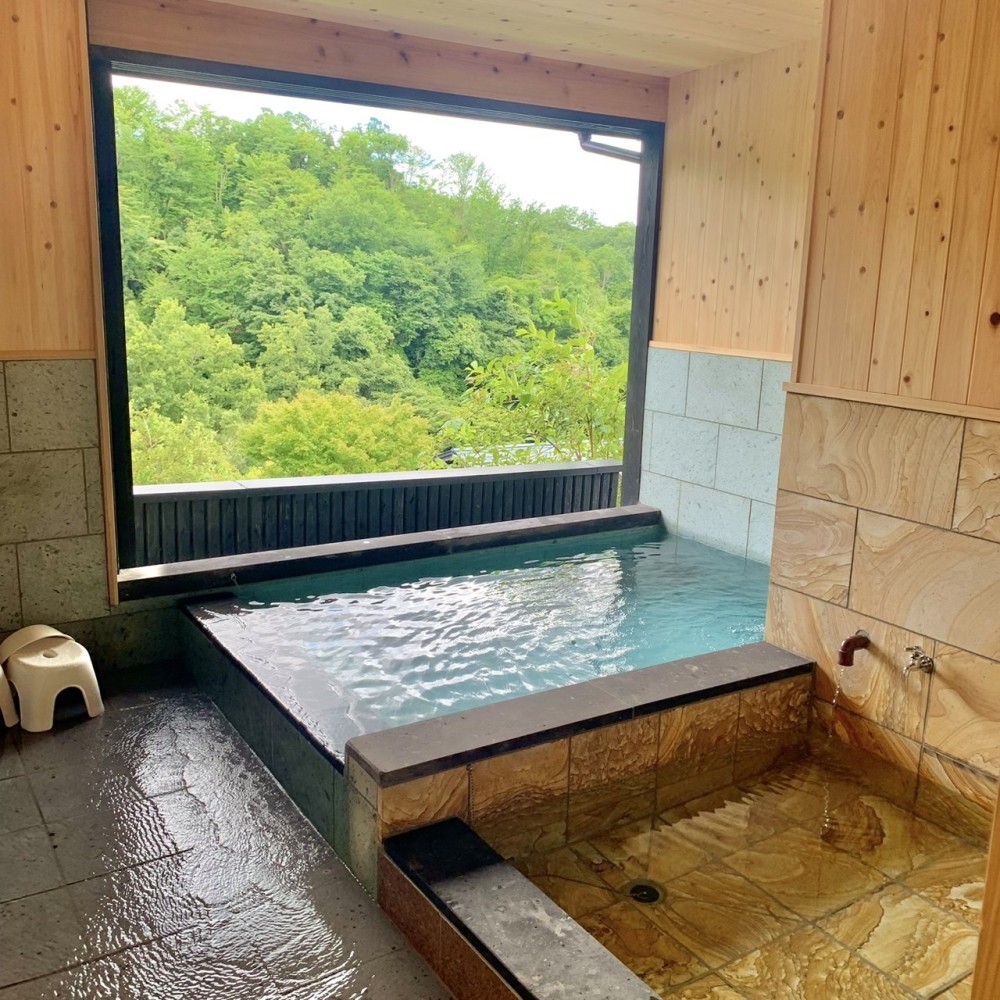 展望室　石風呂＋寝湯付きのサムネイル画像