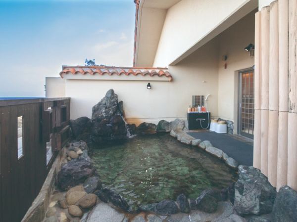 貸切露天風呂のサムネイル画像