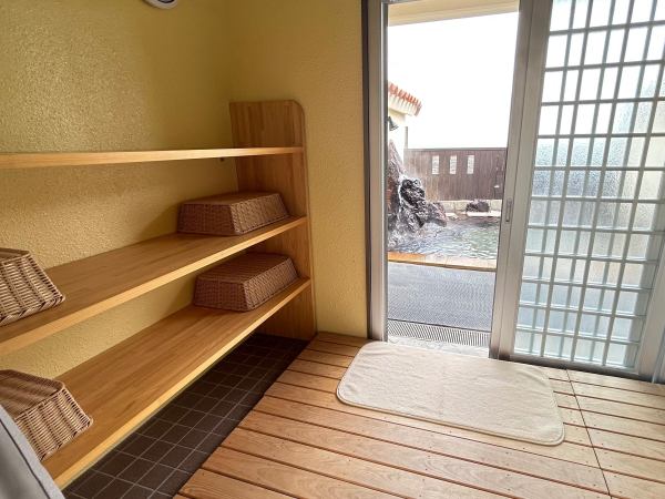 貸切露天風呂　脱衣所の施設画像 - 8