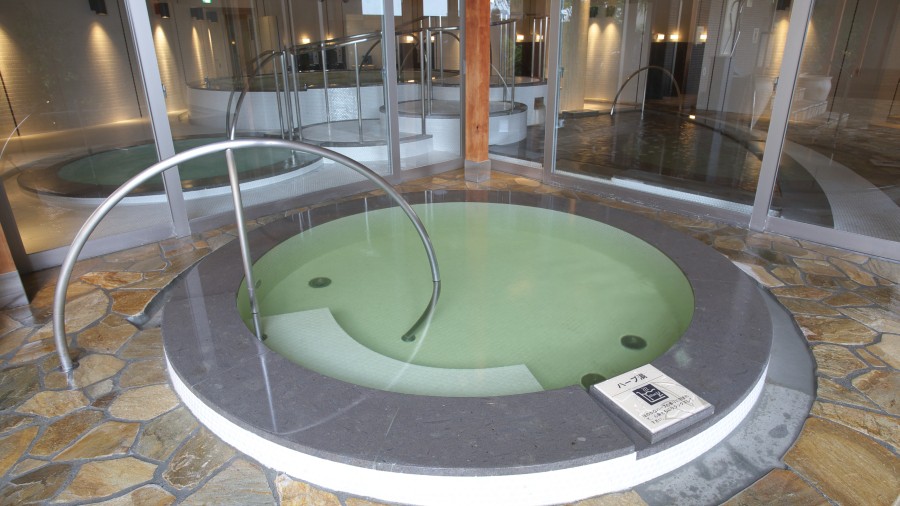 大浴場 女性露天ハーブ湯の施設画像 - 4