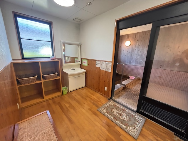 家族風呂　脱衣所の施設画像 - 5